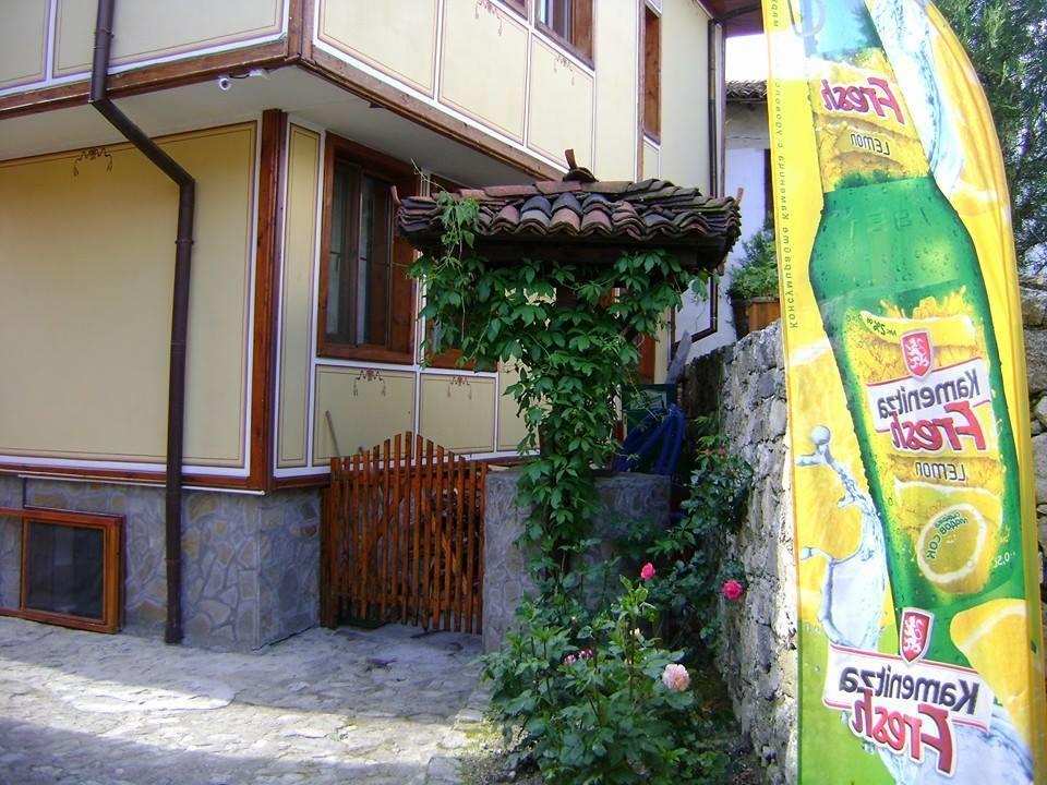 Guest House Todorini Kashti Копривштиця Екстер'єр фото